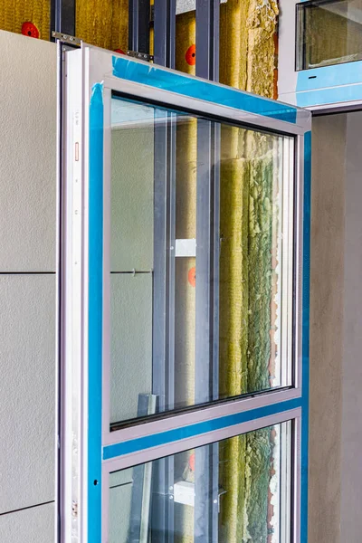 Monta Szklanych Drzwi Wej Ciowych Budynku Budowie Roboty Montażowe Budownictwie — Zdjęcie stockowe