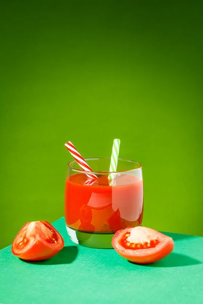 Jus Tomate Tomates Tranchées Sur Une Table — Photo