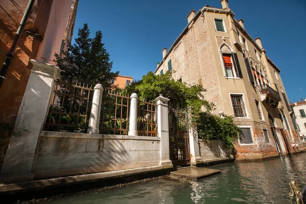 Septiembre 2018 Italia Canales Canales Venecianos Coloridos — Foto de Stock