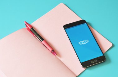 Smartphone Xiaomi mı 5 Skype uygulaması ile