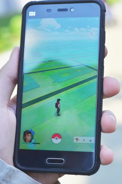 Pokemon gitmek App smartphone cep telefonu ile