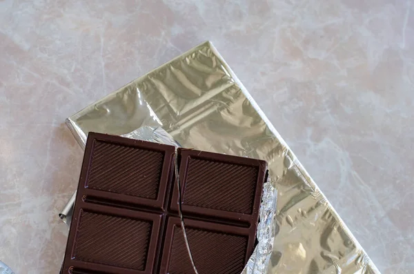 Dark Chocolate Bar Pieces Marble Table — Stock Photo, Image