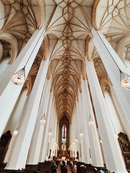Münih, Almanya - 28 Haziran 2019: Münih 'teki Sevgili Leydimizin Katedrali. — Stok fotoğraf