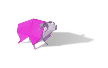 pembe origami koyun üzerine beyaz izole