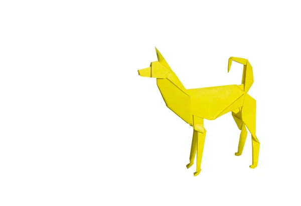 Cão Origami amarelo isolado no branco — Fotografia de Stock