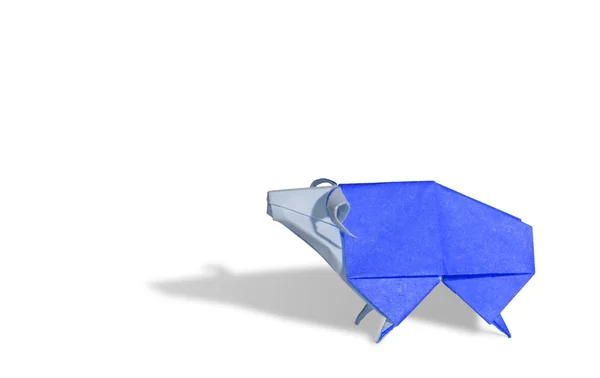 白で隔離される青い折り紙羊 — ストック写真