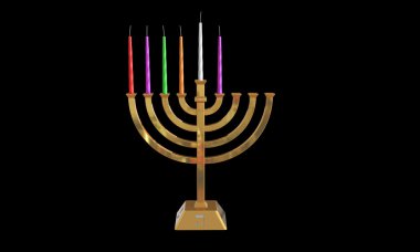 Hanuka Menora ve siyahta izole mumlar