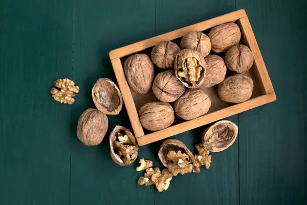 Shelled Walnuts Wooden Box — Stock Photo, Image