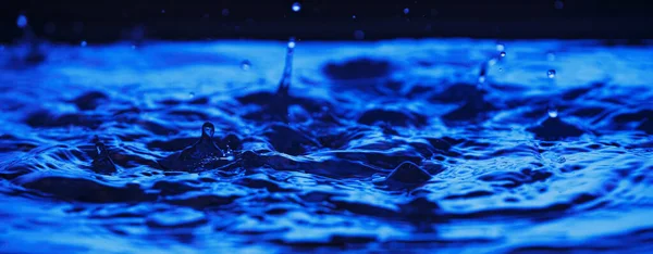 Синие Брызги Воды Жидкие Капли — стоковое фото