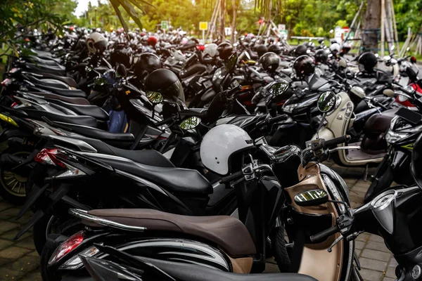 Motorfietsen Groep Parkeren Stad Straat Tijdens Avontuurlijke Reis Motorrijders Gemeenschap — Stockfoto