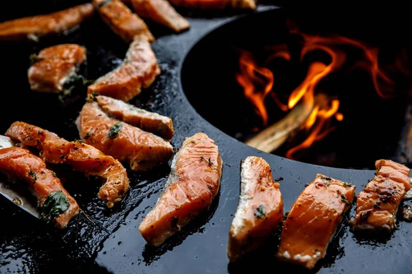 Imagem Peixe Frito Pedaços Filé Peixe Frito Fogo — Fotografia de Stock