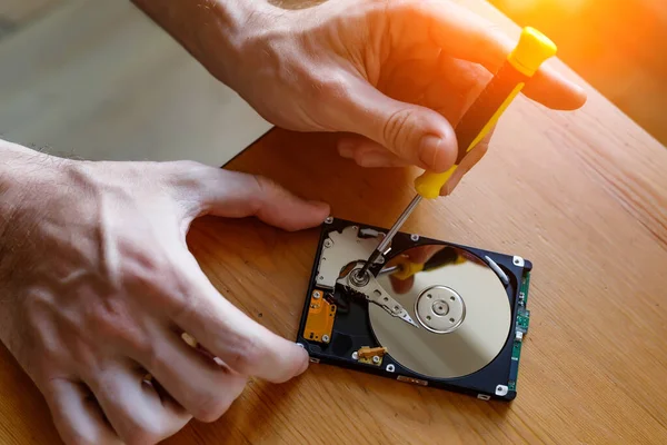 Hdd Hard Disk Drive Repair Renovation Concept Repairman Recover Data — Stock Photo, Image