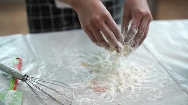 Stůl Vaření Šéfkuchař Příprava Jídlo Kuchyně Pizza — Stock video