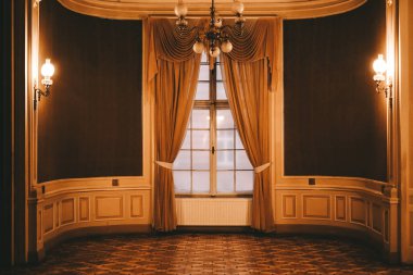 Orta Avrupa Barok 'unun saray mimarisi. Lviv, Ukrayna Mart 2021 'de ünlü bilim adamlarının evinin içinde.