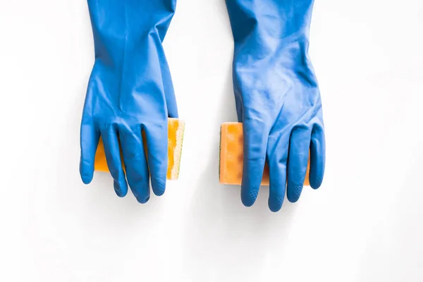 Guantes Goma Azul Para Limpiar Con Paño Sobre Fondo Blanco — Foto de Stock