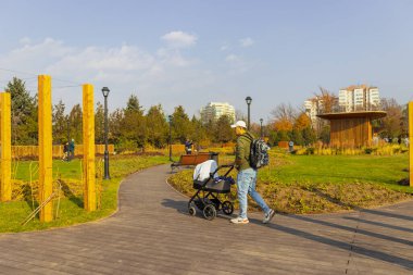 27 Ekim 2025 Almaty yeni parkı, eski başkanlık konutu, Almaty City, Kazakistan 'da inşa edildi.