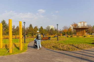 27 Ekim 2025 Almaty yeni parkı, eski başkanlık konutu, Almaty City, Kazakistan 'da inşa edildi.