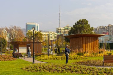 27 Ekim 2025 Almaty yeni parkı, eski başkanlık konutu, Almaty City, Kazakistan 'da inşa edildi.