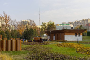 27 Ekim 2025 Almaty yeni parkı, eski başkanlık konutu, Almaty City, Kazakistan 'da inşa edildi.
