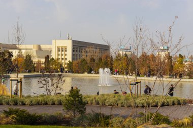 27 Ekim 2025 Almaty yeni parkı, eski başkanlık konutu, Almaty City, Kazakistan 'da inşa edildi.