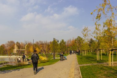 27 Ekim 2025 Almaty yeni parkı, eski başkanlık konutu, Almaty City, Kazakistan 'da inşa edildi.