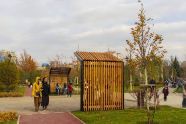 27 Ekim 2025 Almaty yeni parkı, eski başkanlık konutu, Almaty City, Kazakistan 'da inşa edildi.