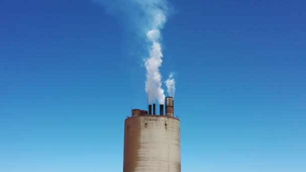 Rauchblick Aus Der Schornsteinindustrie Szene Aus Dem Städtischen Leben Fabrikszene — Stockvideo