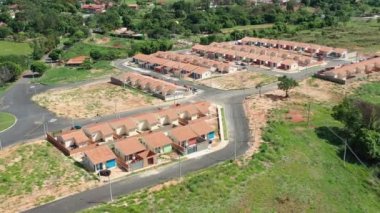 İnşaat alanındaki halk evleri. Popüler apartman dairesi, semt evleri. İnşaat alanındaki halk evleri. Popüler apartman dairesi, semt evleri. İnşaat alanındaki halk evleri. Popüler apartman dairesi, semt evleri. 