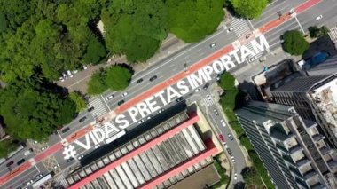  Siyahlar Paulista Bulvarı 'nda protesto yapıyor. Irkçılık protestosu. Sao Paulo, Brezilya. Siyahlar Paulista Bulvarı 'nda protesto yapıyor. 