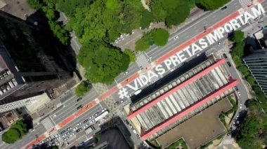  Siyahlar Paulista Bulvarı 'nda protesto yapıyor. Irkçılık protestosu. Sao Paulo, Brezilya. Siyahlar Paulista Bulvarı 'nda protesto yapıyor. 