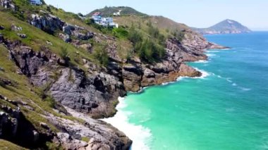 Arraial do Cabo 'nun Paradisiac deniz manzarası, Brezilya' nın Rio de Janeiro şehrinde Karayip manzarası. Arraial do Cabo 'nun Paradisiac deniz manzarası, Brezilya' nın Rio de Janeiro şehrinde Karayipler manzarası..