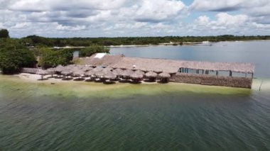 Jericoacoara plajı, Ceara, Brezilya. Doğal park manzaralı. Jericoacoara plajı, Ceara, Brezilya. Doğal park manzaralı. Jericoacoara plajı, Ceara, Brezilya. Kum yığınları ile doğal park görünümü.