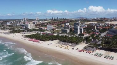 Fortaleza plajı, Ceara, Brezilya şehir merkezi. Binalar sahil caddesine bakıyor. Fortaleza plajı, Ceara, Brezilya şehir merkezi. Binalar kıyı caddesine bakıyor. Şehir merkezindeki Fortaleza plajı, Ceara, Brezilya..