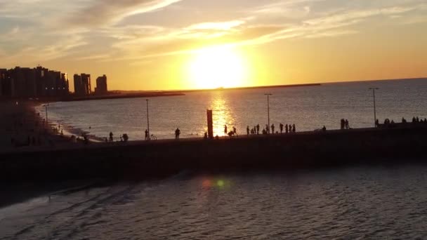 Bay Σκηνή Του Ηλιοβασιλέματος Στην Παραλία Στην Πόλη Fortaleza Ceara — Αρχείο Βίντεο