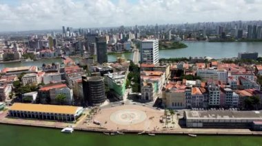 Sahildeki Recife, Pernambuco, Brezilya manzarası. Şehir merkezi sahnesi. Sahildeki Recife, Pernambuco, Brezilya manzarası. Şehir merkezi sahnesi. Sahildeki Recife, Pernambuco, Brezilya manzarası. Şehir merkezi sahnesi. 