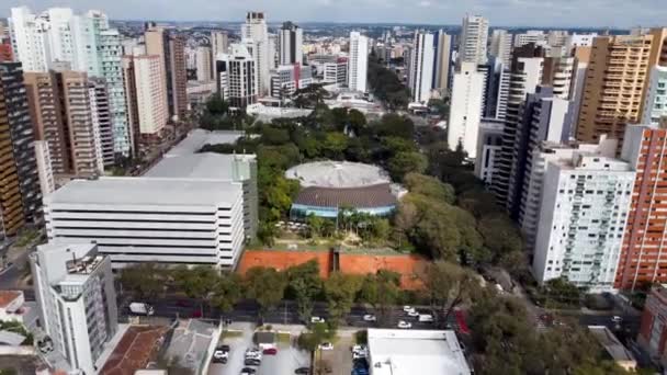 Stadsgezicht Van Wolkenkrabbers Straten Het Centrum Van Stad Curitiba Parana — Stockvideo