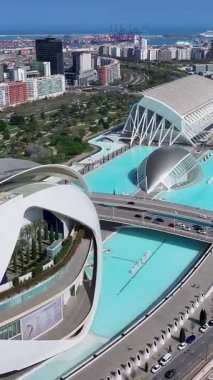 Valencia 'da Valencia Skyline İspanya' da. Fütürist Binalar. Şehir merkezindeki şehir manzarası. Valencia Valencia İspanya 'da. Güzel Skyline. Sanat Müzesi..