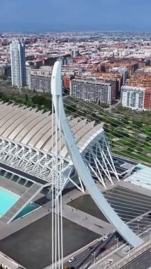 Valencia Sanat ve Bilim Şehri Valenciana İspanya 'da. Gelecekçi Şehir Manzarası. Bilim Müzesi. Valencia, Valenciana İspanya 'da. Turizm Tarihi Yer. Büyüleyici Skyline.