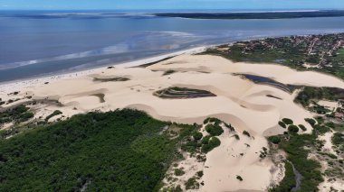 Tutoia Skyline, Tutoia, Brezilya 'da. Amerika 'nın Brezilya Deltası. Riverside City 'de. Maranhao 'daki Tutoia Skyline. Doğa manzarası. Adalar Ağı Su Yolları. Turizm Seyahati.