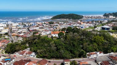 Sao Paulo Brezilya 'daki Itanhaem Manastırı. Turistik cazibe. Şehir merkezindeki şehir manzarası. Matrix Meydanı. Sao Paulo Brezilya 'daki Itanhaem Manastırı. Sahil Skyline.