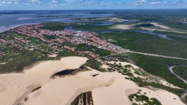 Tutoia Skyline, Tutoia, Brezilya 'da. Doğa Manzarası. Amerika 'nın Brezilya Deltası. Maranhao 'daki Tutoia Skyline. Riverside City 'de. Plaj manzarası. Tatil seyahatleri. Brezilya Kuzeydoğu.