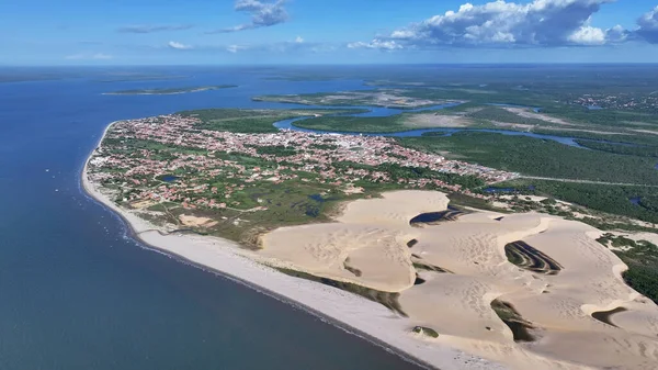 Maranhao Brezilya 'daki Tutoia Köyü. En Büyük Nehir Deltası. Kıyı Kenti manzarası. Maranhao 'daki Tutoia Köyü. Riverside Sahnesi. Doğa Arkaplanı. Seyahat güzergahı. Brezilya Kuzeydoğu.