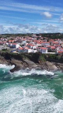 Lizbon 'un Sintra bölgesindeki Apple Beach. Coastal City. Doğa manzarası. Plaj manzarası. Lizbon 'un Sintra bölgesindeki Apple Plajı.