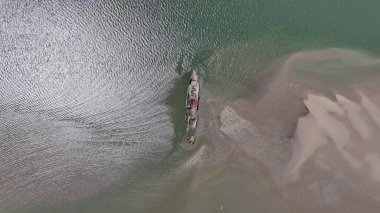 Tutoia Skyline, Tutoia, Brezilya 'da. Sahil Skyline. Doğa Düşük Dalga. Yaz Gezisi. Tutoia Skyline, Tutoia, Brezilya 'da. Gemi Enkazı Manzarası.