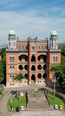 Rio de Janeiro Brezilya 'daki Fiocruz Vakfı genel merkezi. Coronavirus aşı fabrikası ortağı Oxford Laboratuvarı İngiltere. Fiocruz Vakfı Covid-19 Aşı Fabrikası. Coronavirus aşısı.