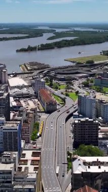 Morretes Parana. Estrada da Graciosa Parana Brezilya 'da Morretes' te. Tarihi Yol 'da. Dolambaçlı Peyzaj. Seyahat güzergahı. Estrada da Graciosa Parana Brezilya 'da Morretes' te. Tatil Turizmi.