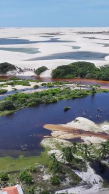 Maranhao Brezilya 'daki Santo Amaro' daki Betania Köyü. Doğa manzarası. Güzel yağmur ormanları. Maranhao 'daki Betania Köyü. Oasis Manzarası. Renkli Nehir. Yerli Köyü. Brezilya Kuzeydoğu.