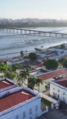 Sao Luis Skyline 'da gün batımı Maranhao Brezilya' da Sao Luis 'de. Şehir merkezindeki şehir manzarası. Güzel Skyline. Sao Luis Skyline Maranhao Brezilya 'da Sao Luis' de. Günbatımı Gökyüzü. Turizm Seyahati. Brezilya Kuzeydoğu.