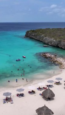 Hollanda, Willemstad 'daki Daaibooi Plajı Curacao. Plaj manzarası. Karayip Adası. Hollanda 'daki Willemstad Curacao. Deniz Burnu Açık Hava. Doğa Turizmi.