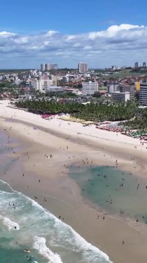 Ceara Brezilya 'daki Fortaleza' da Gelecek Plajı. Sahil Skyline. Şehir merkezinde. Modern Highrise Binaları. Ceara Brezilya 'daki Fortaleza' da Gelecek Plajı. Göz kamaştırıcı manzara. Brezilya Kuzeydoğu.
